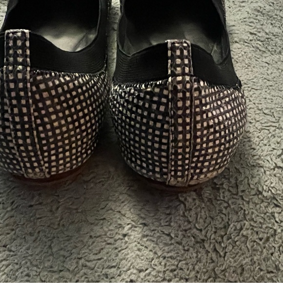Women’s Tory Burch flats size 8.5 - Picture 3 of 3